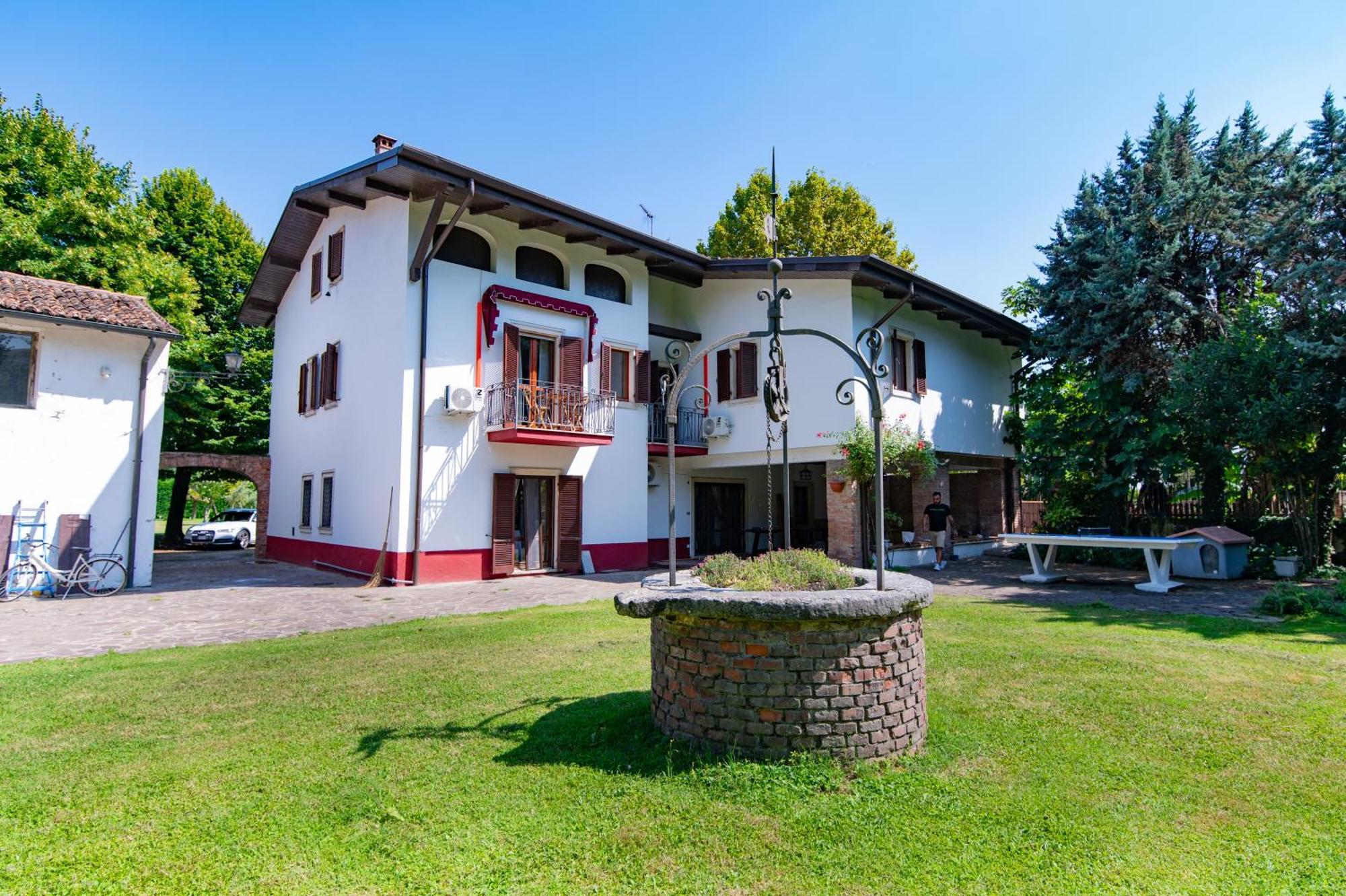 סאן מרטינו בואון אלברגו Villa Vitti'S - Verona Est Camping מראה חיצוני תמונה