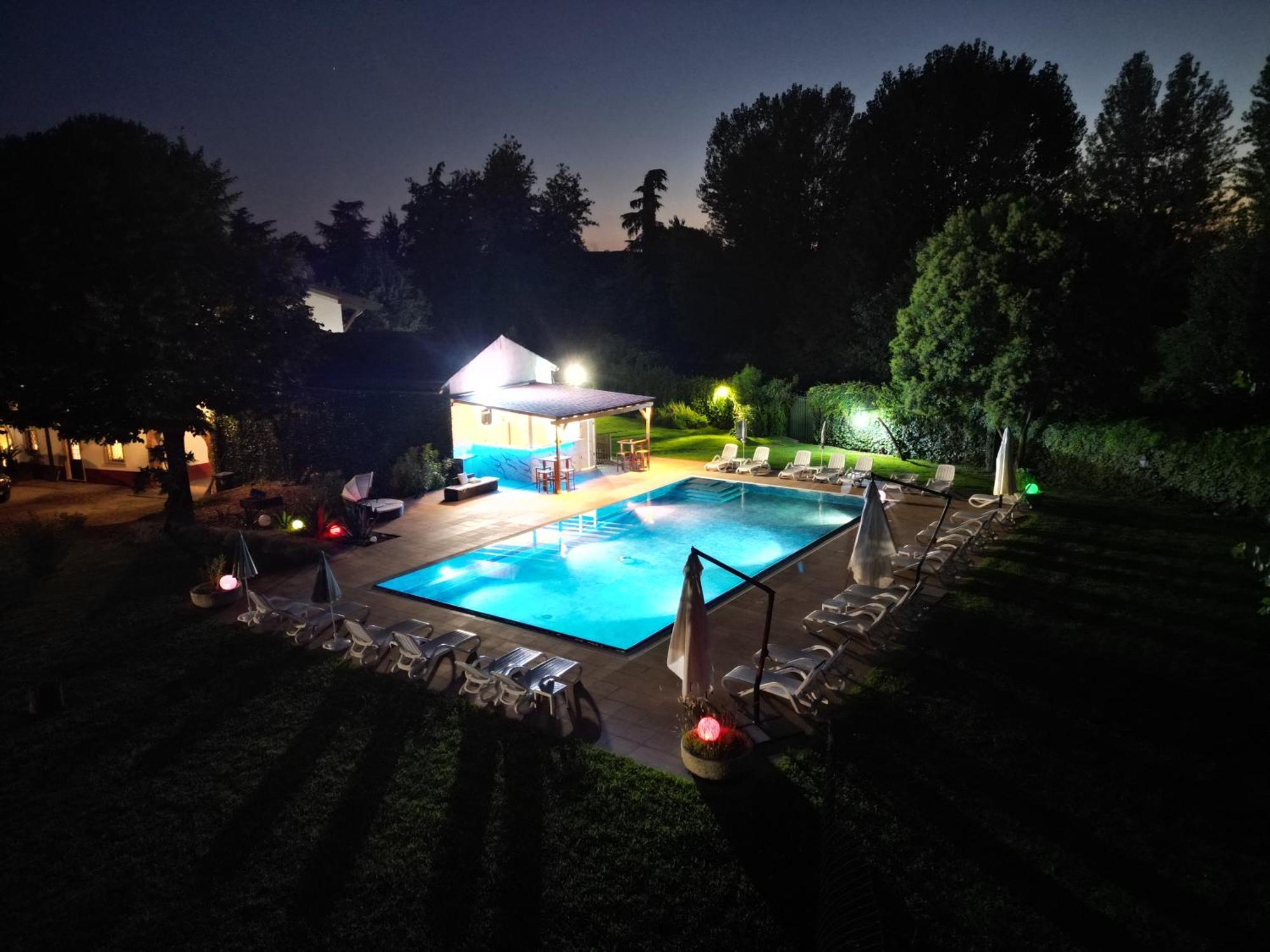 סאן מרטינו בואון אלברגו Villa Vitti'S - Verona Est Camping מראה חיצוני תמונה